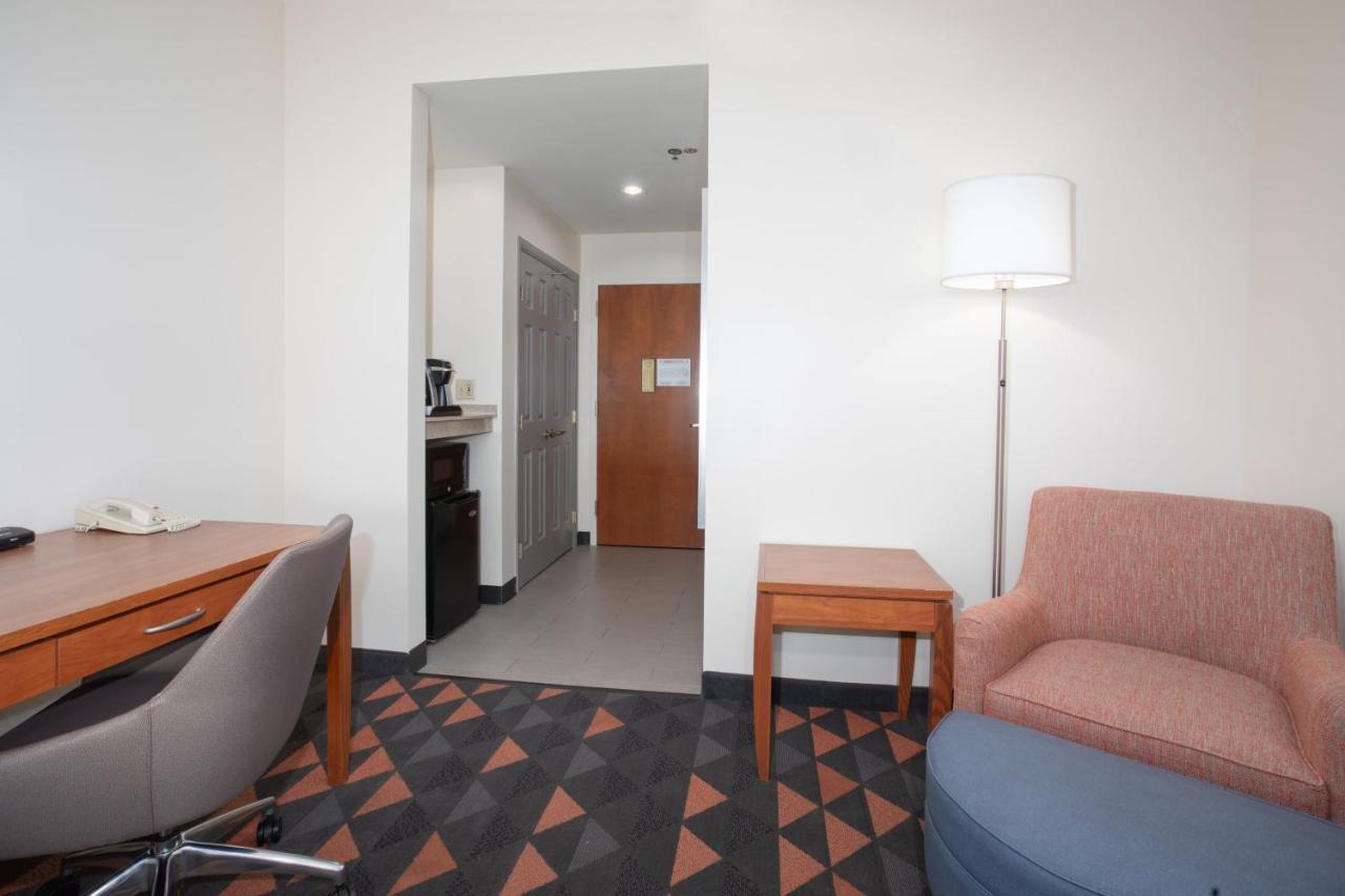 Holiday Inn & Suites Goodyear - West Phoenix Area By Ihg מראה חיצוני תמונה