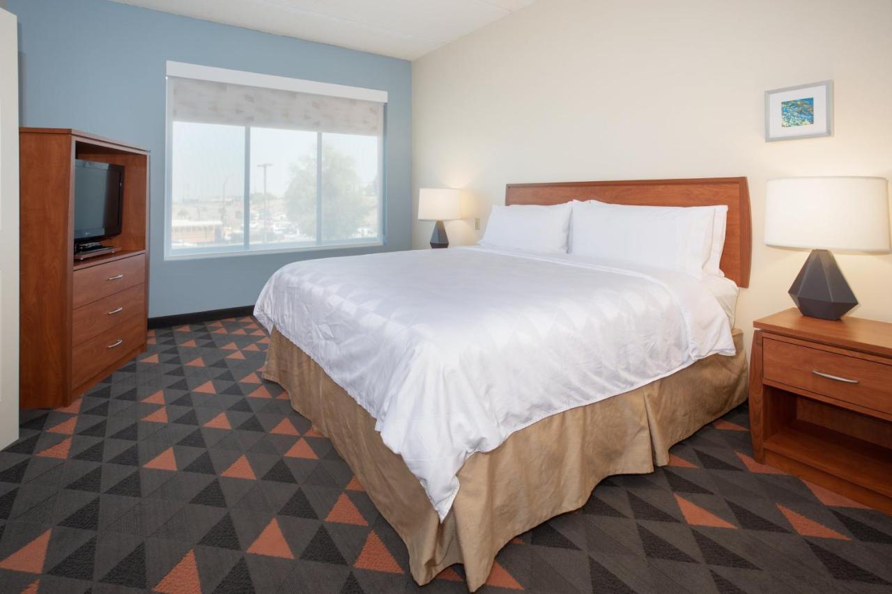 Holiday Inn & Suites Goodyear - West Phoenix Area By Ihg מראה חיצוני תמונה