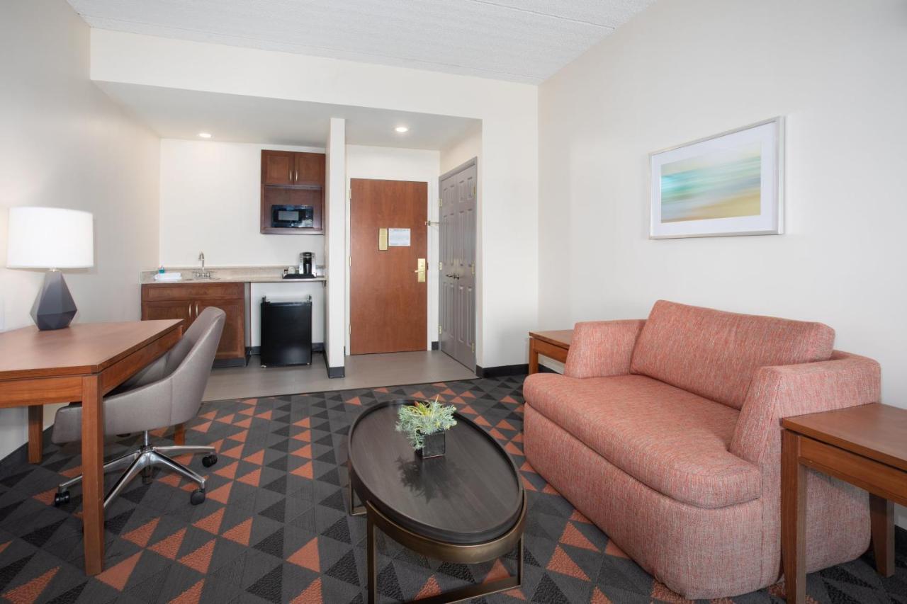 Holiday Inn & Suites Goodyear - West Phoenix Area By Ihg מראה חיצוני תמונה
