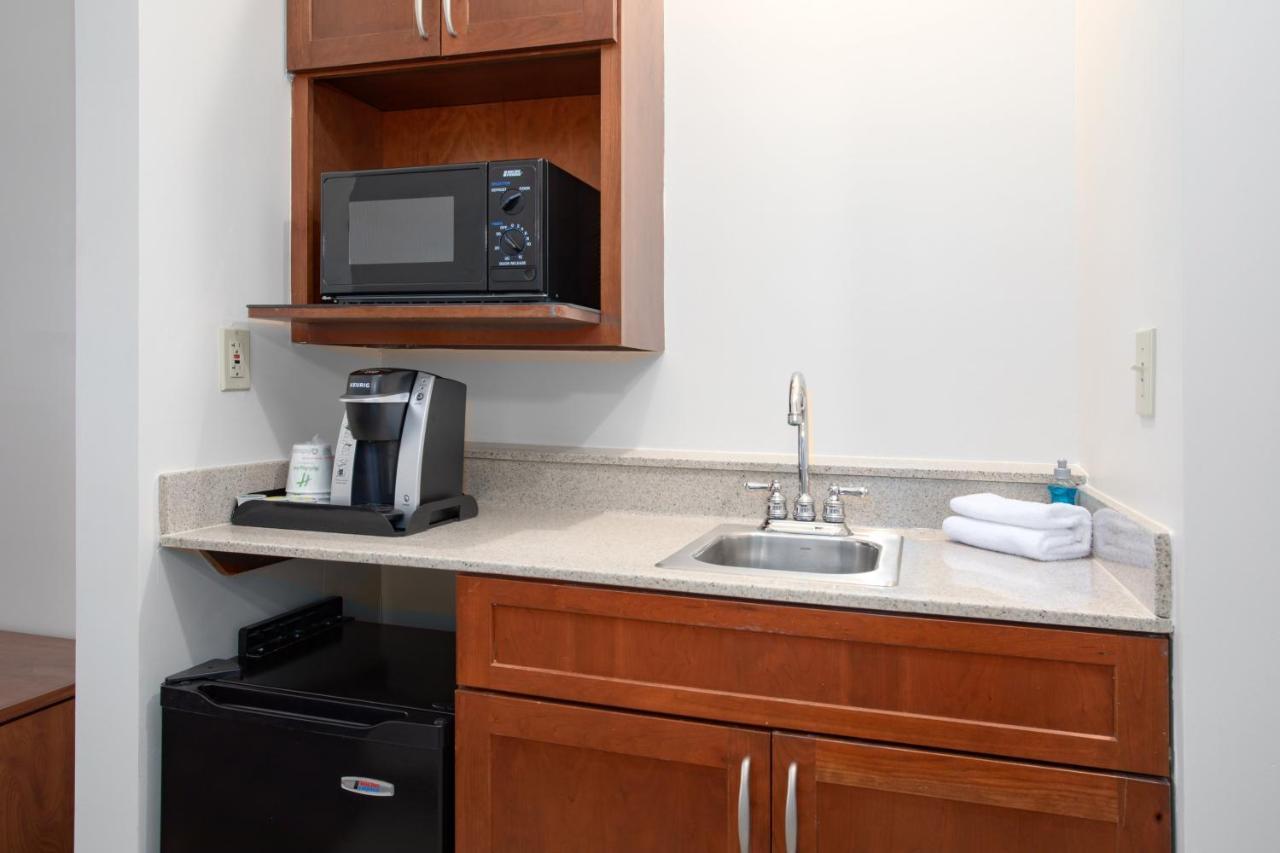 Holiday Inn & Suites Goodyear - West Phoenix Area By Ihg מראה חיצוני תמונה