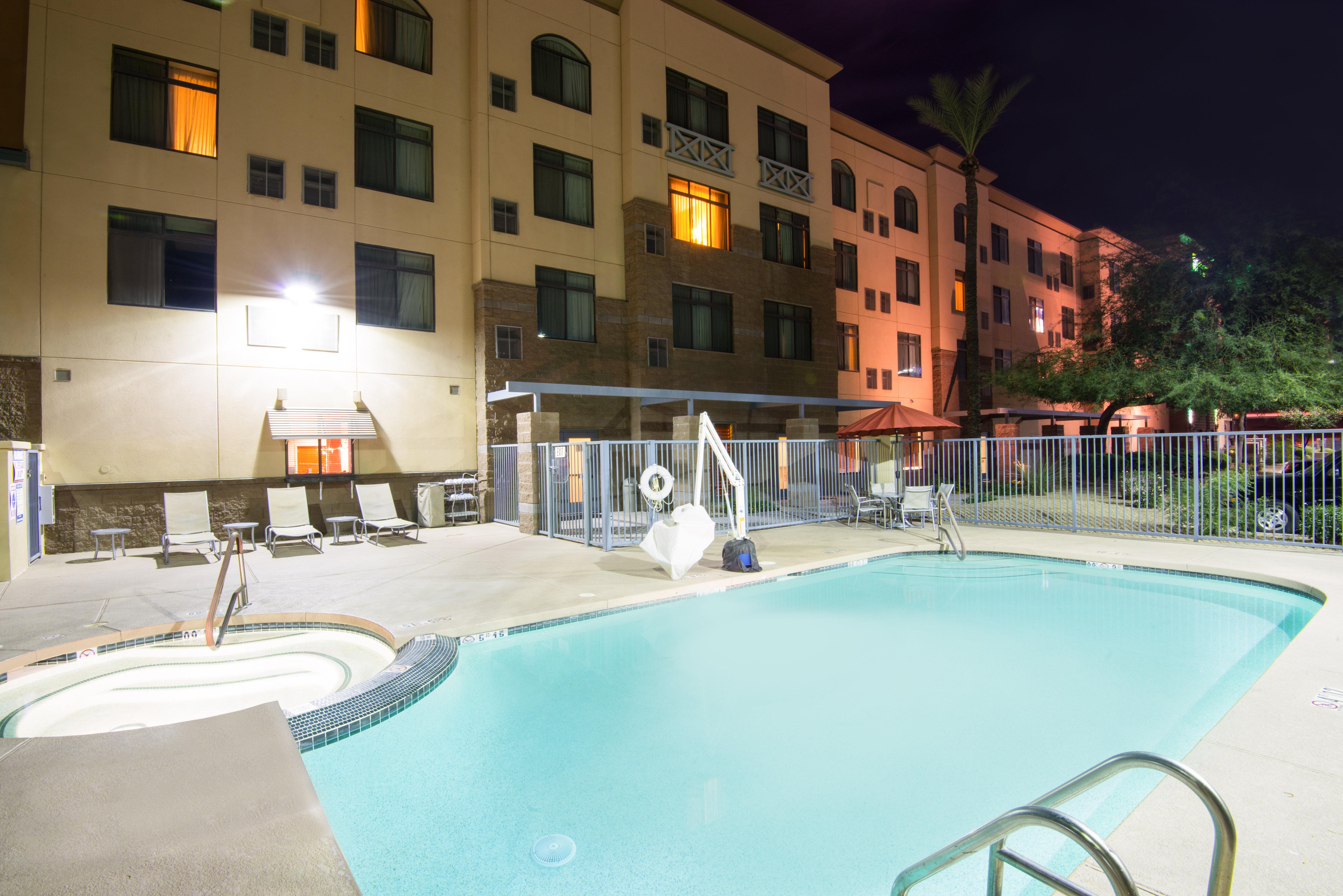 Holiday Inn & Suites Goodyear - West Phoenix Area By Ihg מראה חיצוני תמונה