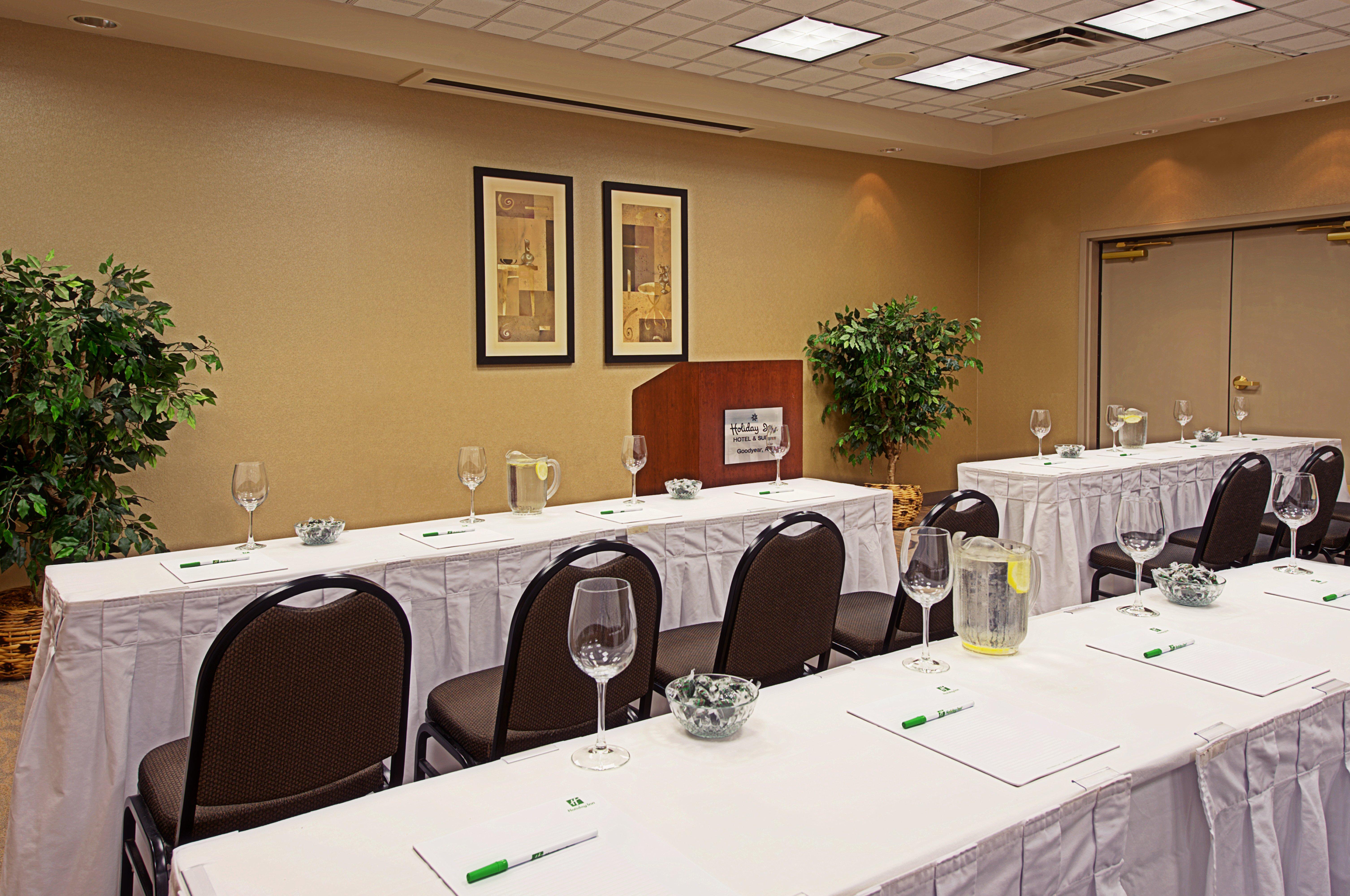 Holiday Inn & Suites Goodyear - West Phoenix Area By Ihg מראה חיצוני תמונה